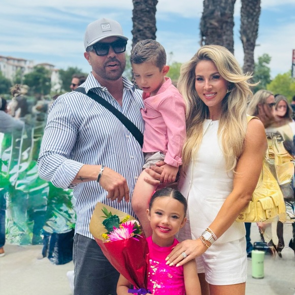 White Linen Vest and Shorts Set - Picture 4 of 5